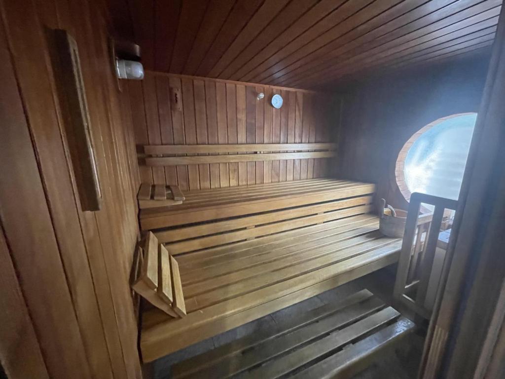 Le Victoria, Elegant T2 Au Bord Des Plages, Piscine, Sauna Menton