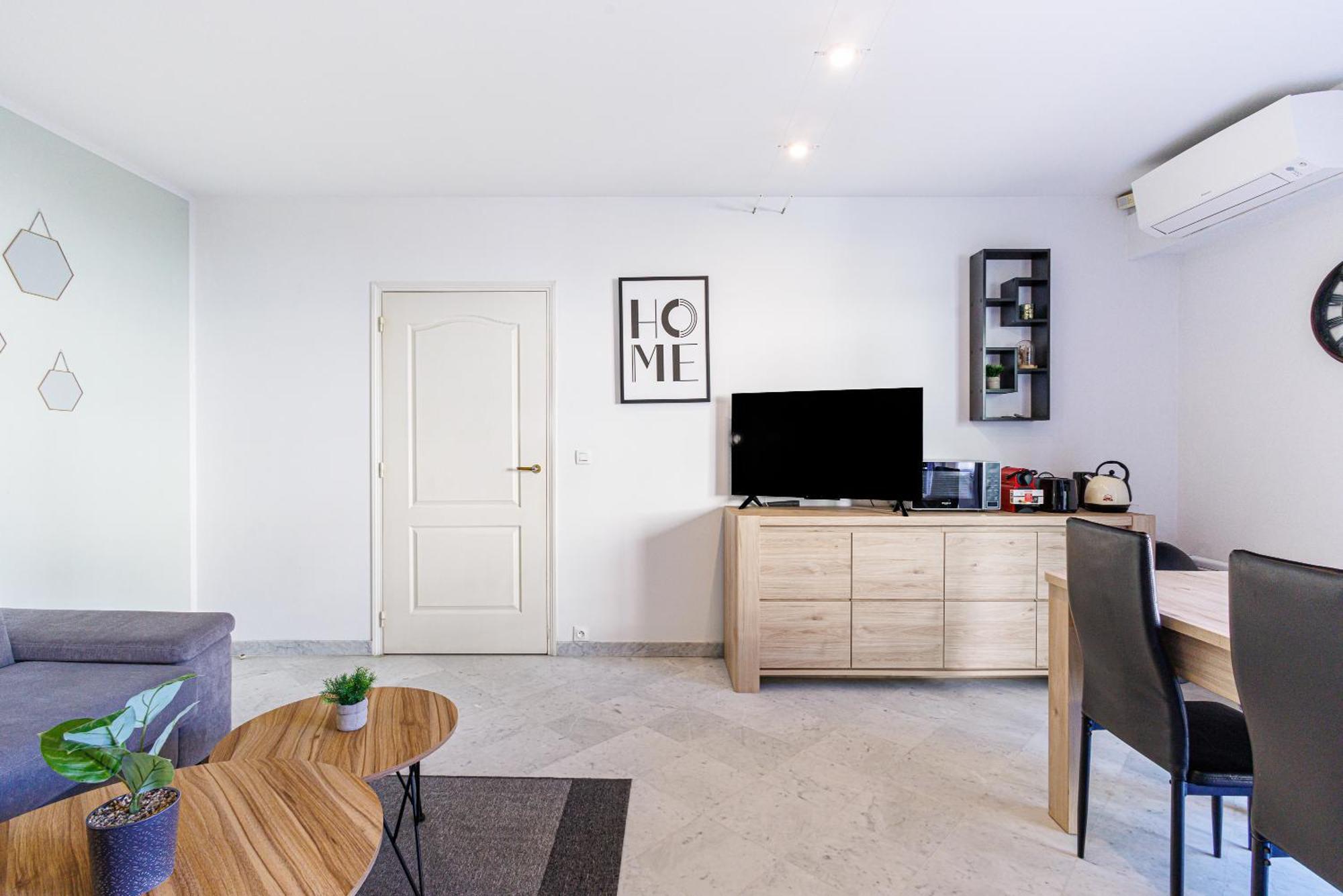 Le Victoria, Elegant T2 Au Bord Des Plages, Piscine, Sauna Apartment